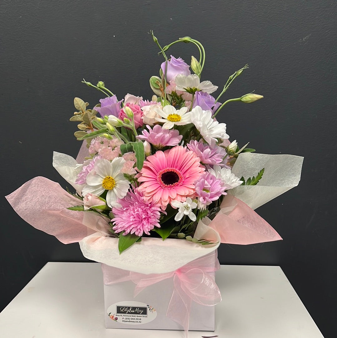 Flower arrangement in posies box