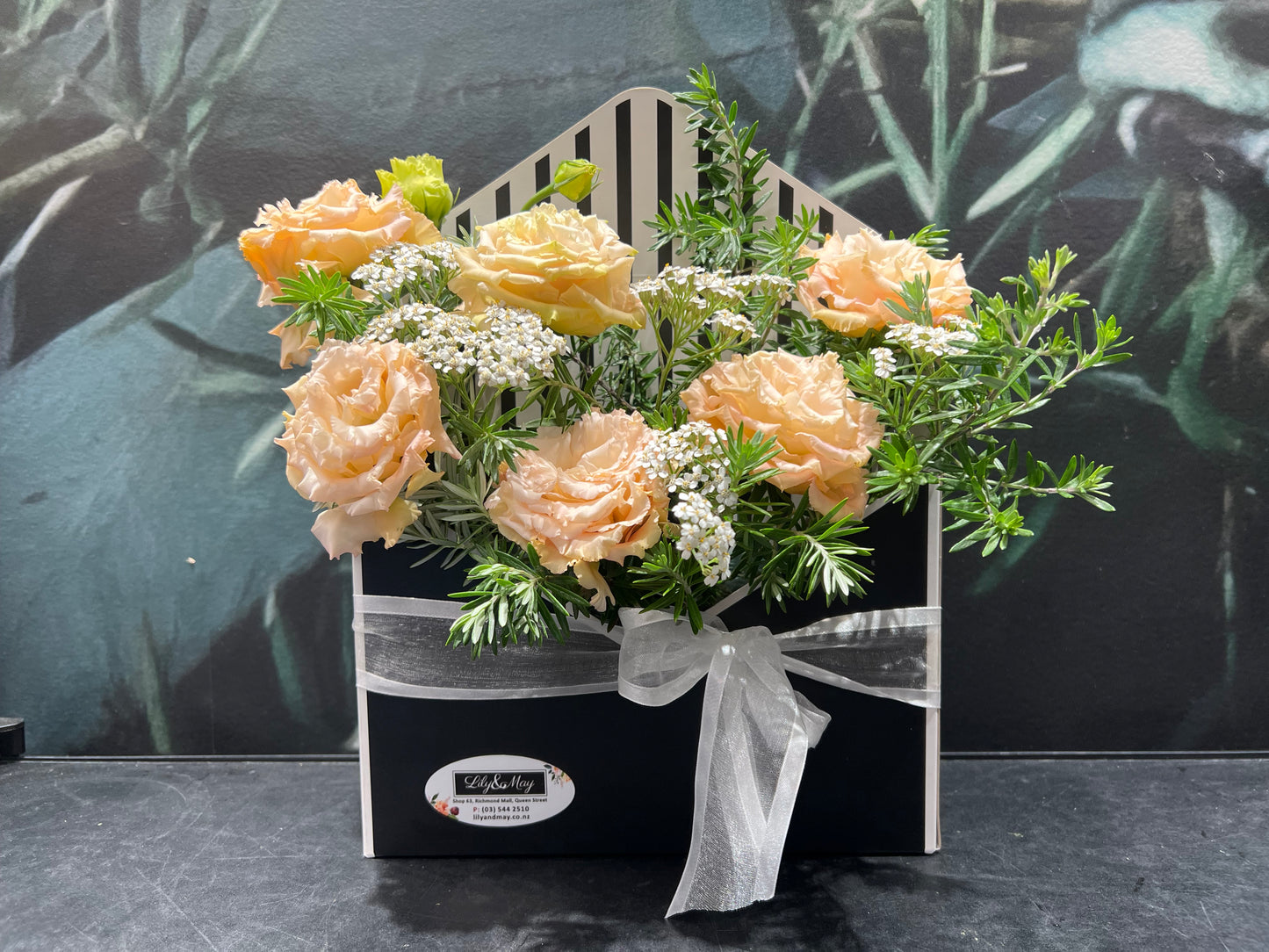 Envelop Box Flower Arrangement