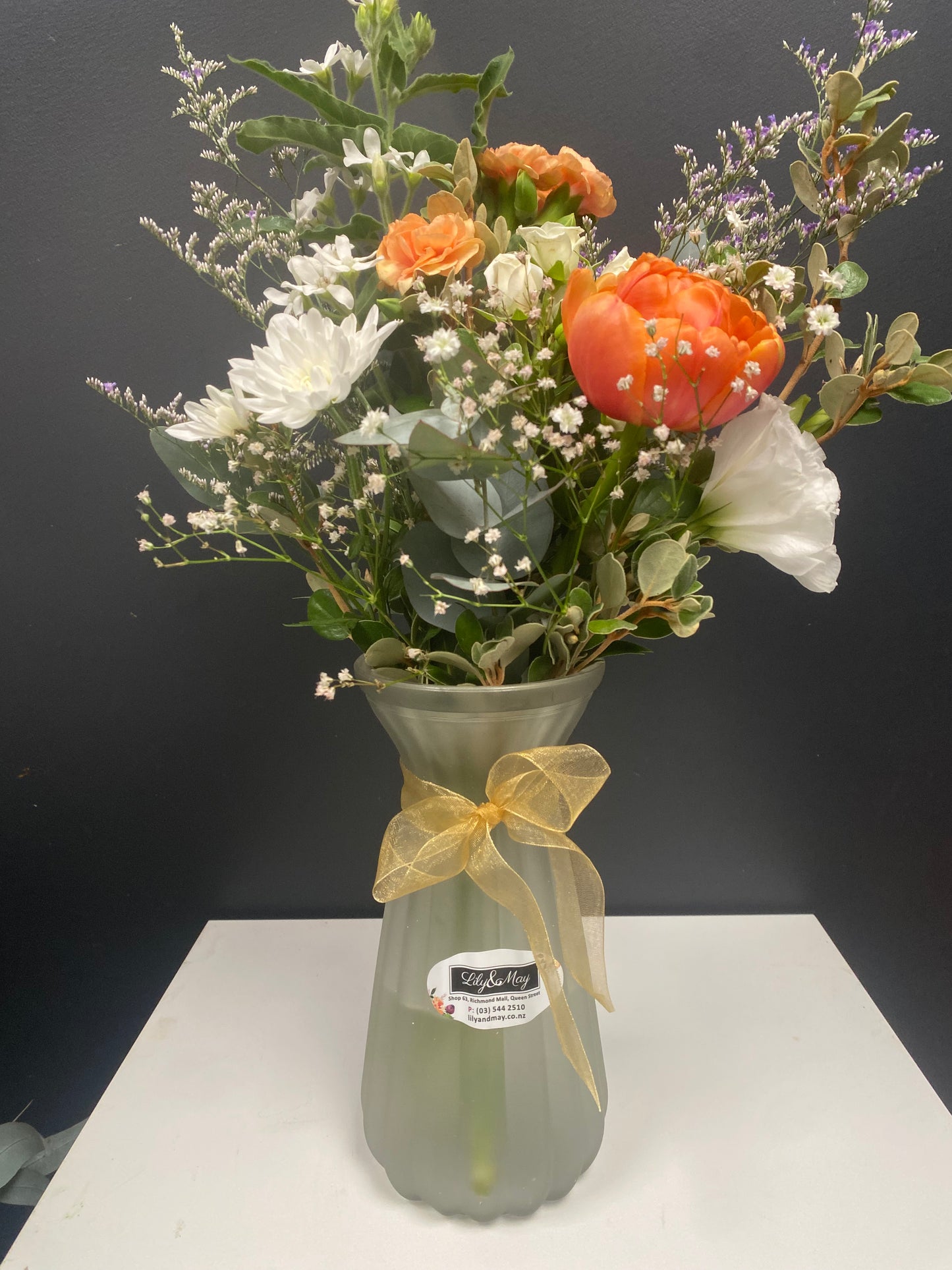 Flower arrangement in Vase