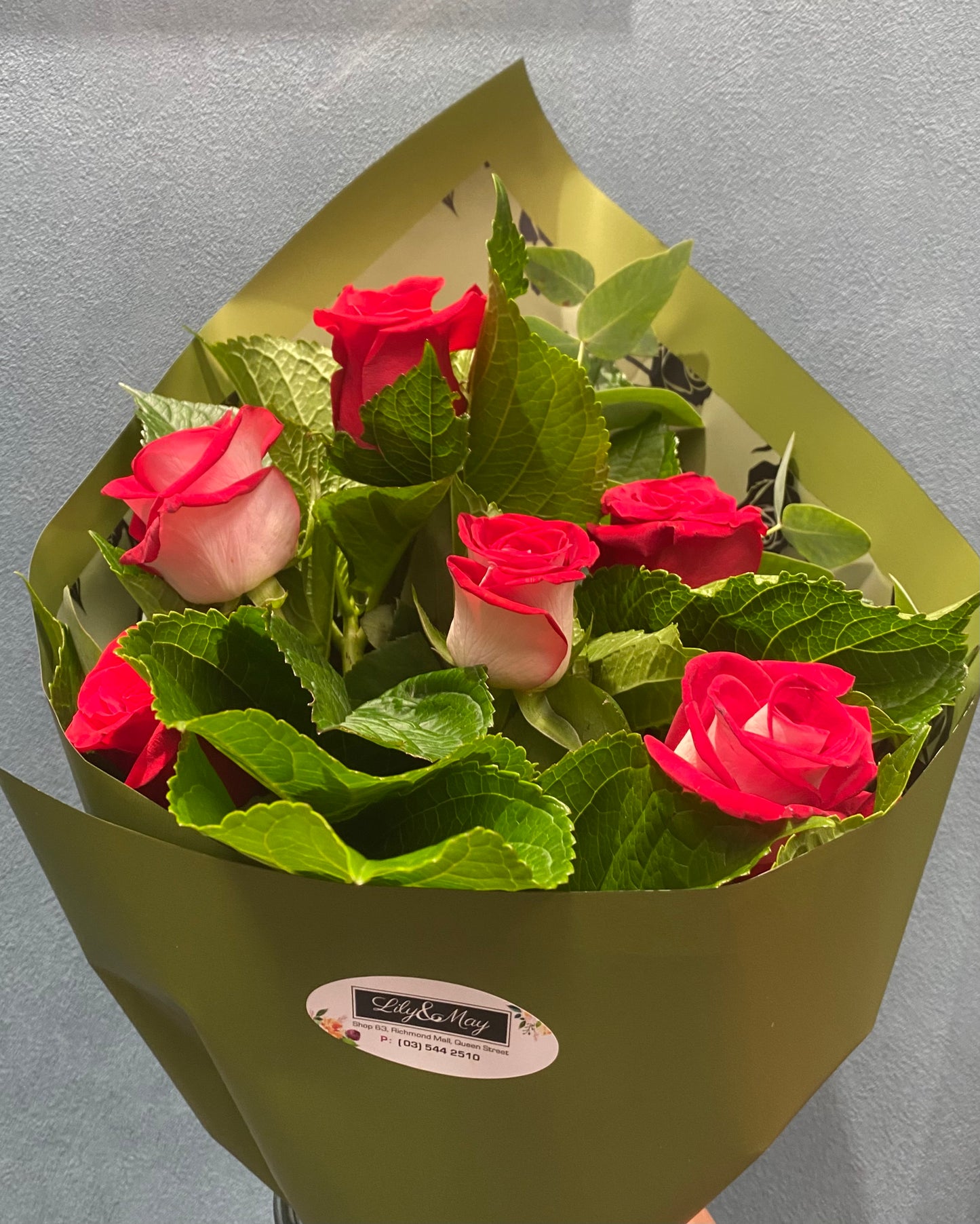 Stunning Colombian red 6 rose bouquet